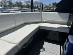 Thumbnail von Cruisers Yachts 38 GLS South Beach