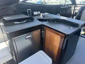 Thumbnail von Cruisers Yachts 38 GLS South Beach