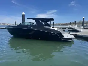 Thumbnail von Cruisers Yachts 38 GLS South Beach