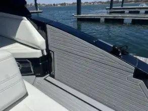 Thumbnail von Cruisers Yachts 38 GLS South Beach