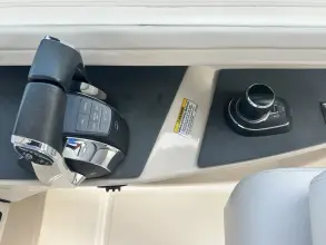 Thumbnail von Boston Whaler 320 Vantage