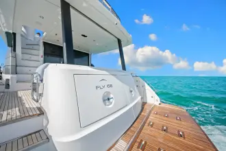 Thumbnail von Azimut 68