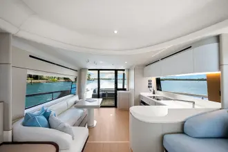 Thumbnail von Azimut 68