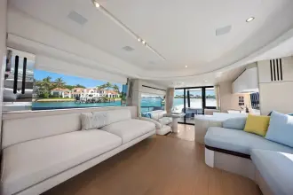 Thumbnail von Azimut 68