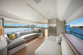 Thumbnail von Azimut 68