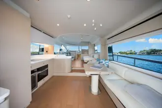 Thumbnail von Azimut 68