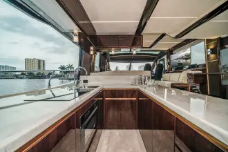 Thumbnail von Galeon 680 FLY
