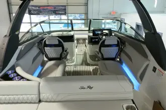 Thumbnail von Sea Ray SLX 260
