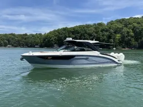 Thumbnail von Sea Ray SLX 360 OUTBOARD