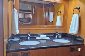 Thumbnail von Outer Reef Yachts 650 Mototyacht JOURNEY