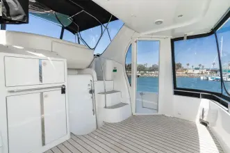 Thumbnail von Carver 396 Motor Yacht