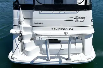 Thumbnail von Carver 396 Motor Yacht