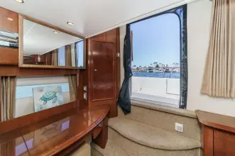 Thumbnail von Carver 43 Motor Yacht