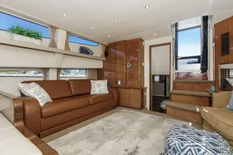 Thumbnail von Carver 43 Motor Yacht