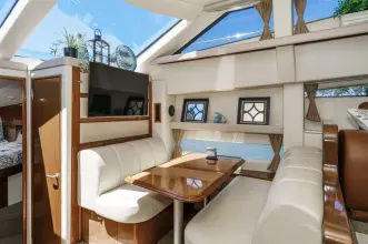 Thumbnail von Carver 43 Motor Yacht