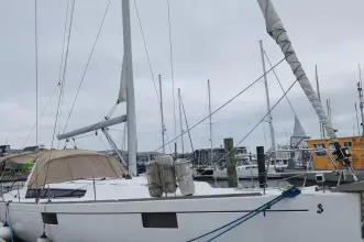 Thumbnail von Beneteau Oceanis 48