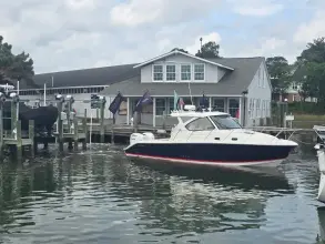 Pursuit OS325 Offshore