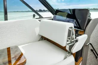 Thumbnail von Tiara Yachts 43LE
