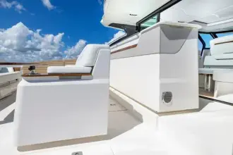 Thumbnail von Tiara Yachts 56LS