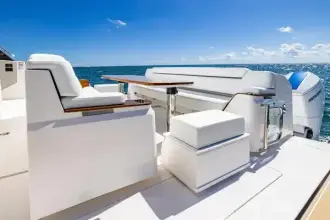 Thumbnail von Tiara Yachts 56LS