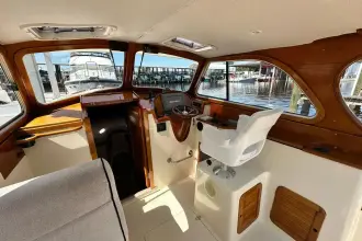 Thumbnail von Hinckley Picnic Boat 36 EP
