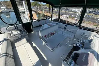 Thumbnail von Mainship 430 Trawler