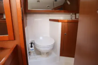 Thumbnail von Beneteau Oceanis 41