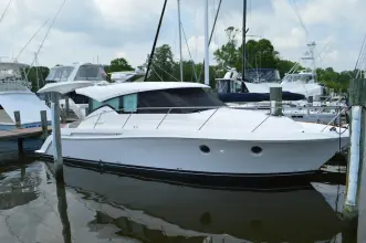 Tiara Yachts 39 Coupe