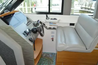 Thumbnail von Tiara Yachts 39 Coupe