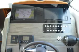 Thumbnail von Tiara Yachts 39 Coupe