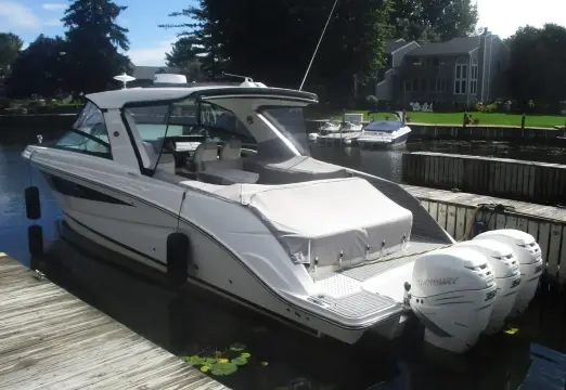 Sea Ray SLX 400 Outboard