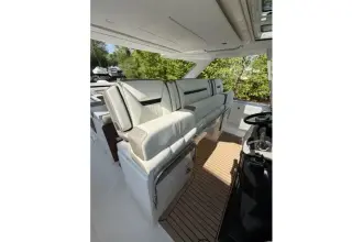 Thumbnail von Tiara Yachts 43LS