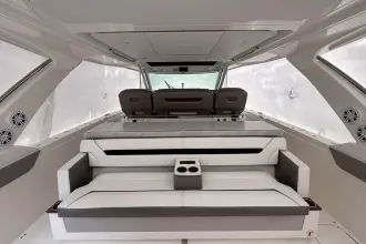 Thumbnail von Tiara Yachts 43LS