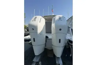 Thumbnail von Tiara Yachts 43LS