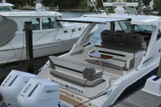 Thumbnail von Tiara Yachts 34 LS