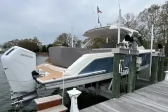 Tiara Yachts 43LS