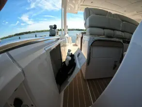 Thumbnail von Tiara Yachts 43LS