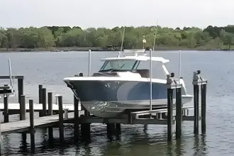 Thumbnail von Tiara Yachts 43LS