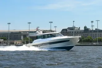 Tiara Yachts EX60