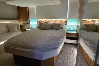 Thumbnail von Tiara Yachts EX60