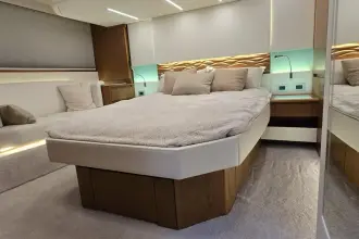 Thumbnail von Tiara Yachts EX60