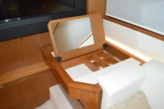 Thumbnail von Tiara Yachts EX60
