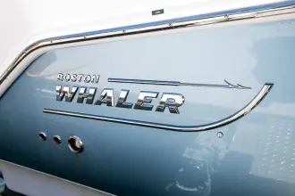 Thumbnail von Boston Whaler 380 Outrage