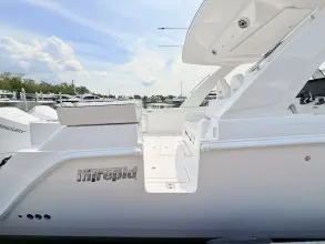 Thumbnail von Intrepid 35 Panacea