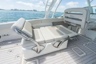 Thumbnail von Boston Whaler 320 Vantage