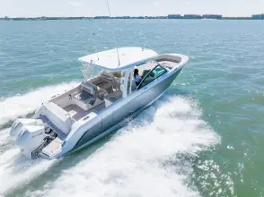 Thumbnail von Boston Whaler 320 Vantage