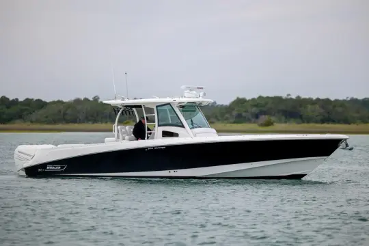 Boston Whaler 370 Outrage