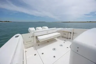 Thumbnail von Boston Whaler 370 Outrage