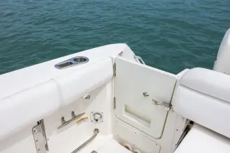 Thumbnail von Boston Whaler 370 Outrage