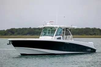 Thumbnail von Boston Whaler 370 Outrage
